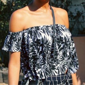 Aerie Black and White Tropical Print Crop Top